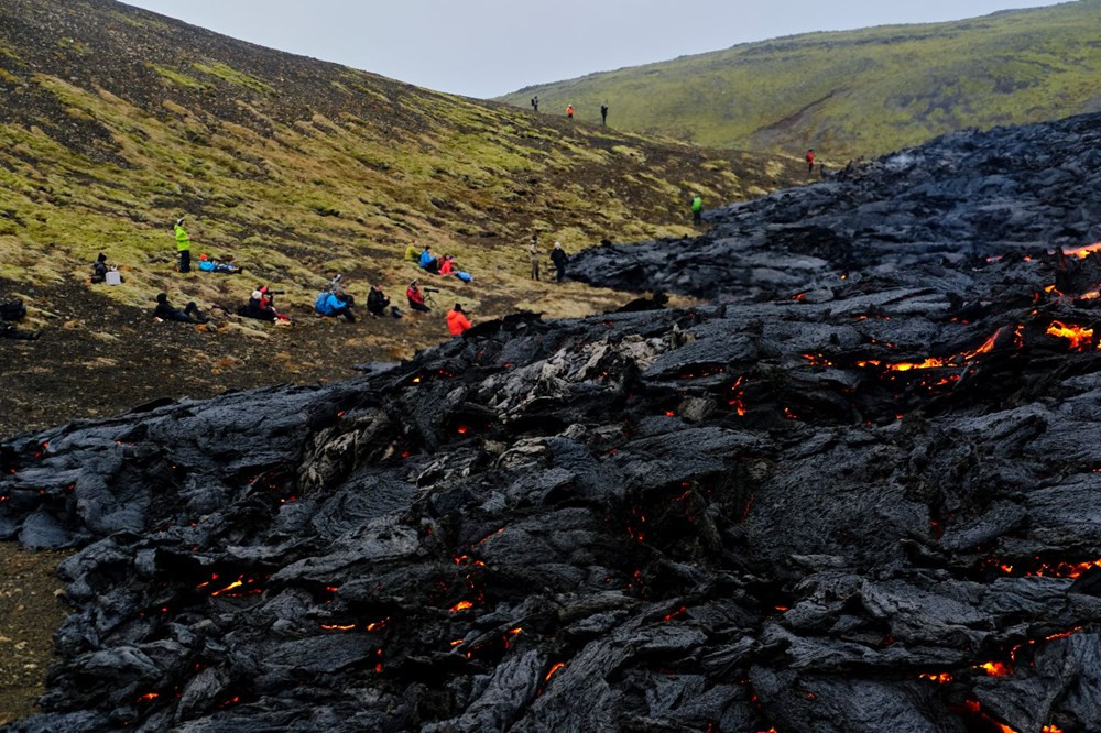 İzlanda'da 6 bin yıldır uyuyan Fagradals harekete geçti