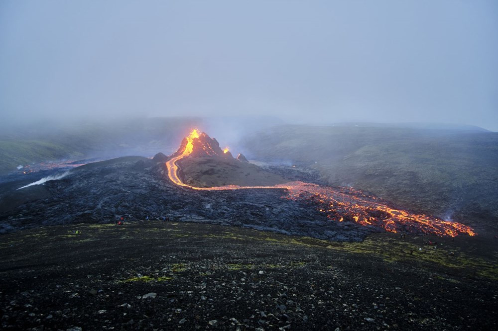 İzlanda'da 6 bin yıldır uyuyan Fagradals harekete geçti