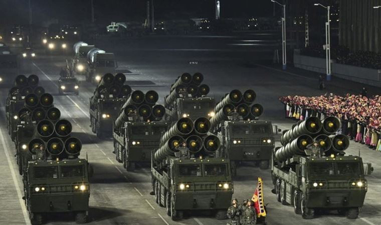 Kuzey Kore’den yeni geliştirilmiş füzeler