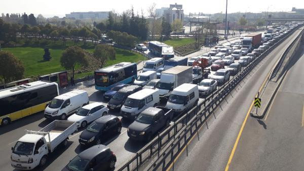 İstanbul'da toplu ulaşım ve trafikte yoğunluk