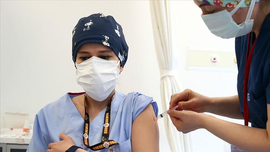 Türkiye'de kaç kişi korona virüs aşısı oldu?
