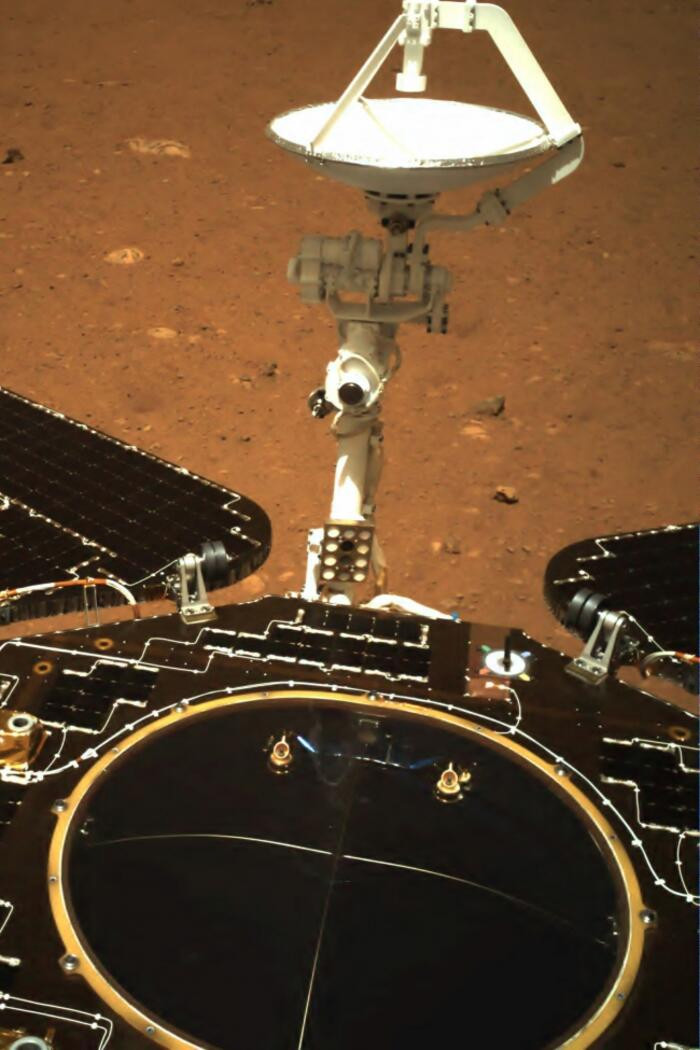 Çin'in uzay aracından Mars'tan ilk fotoğraf