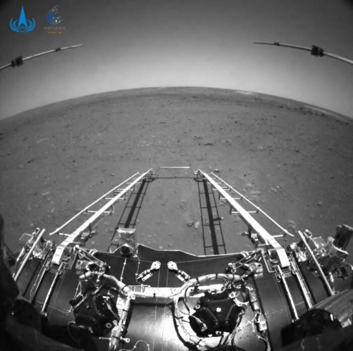 Çin'in uzay aracından Mars'tan ilk fotoğraf
