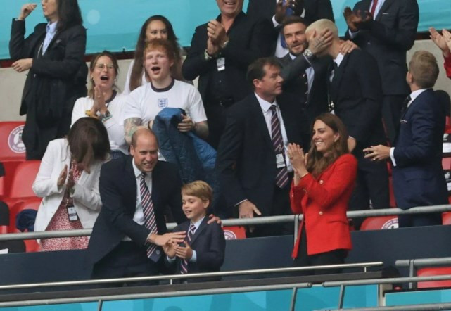 Kraliyet Ailesi, İngiltere-Almanya Maçı tribününde