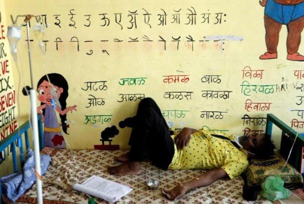 Hindistan’da binlerce kişiye Kovid-19 aşısı yerine tuzlu su enjekte edildi