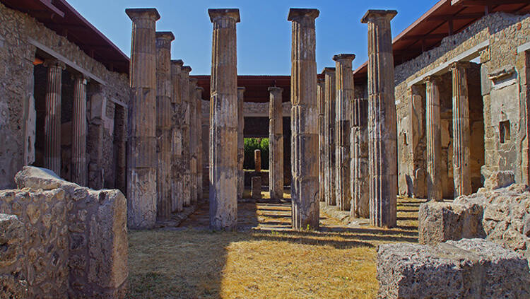 Küllelerin altından doğan şehir: Pompeii
