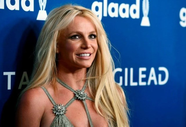 Britney Spears'in babası vasilikten çekiliyor