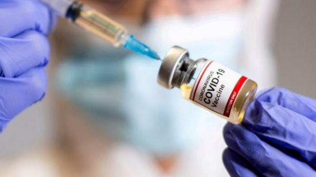 Koronayı atlatanlar mı aşı olanlar mı daha çok korunuyor?