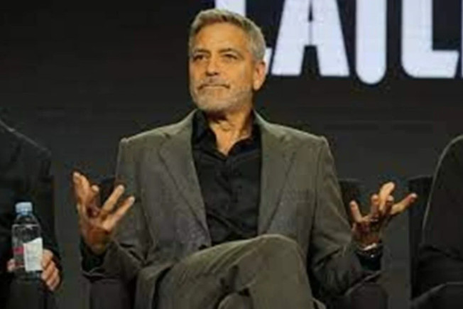 George Clooney selden zarar gören komşularının evlerini temizledi