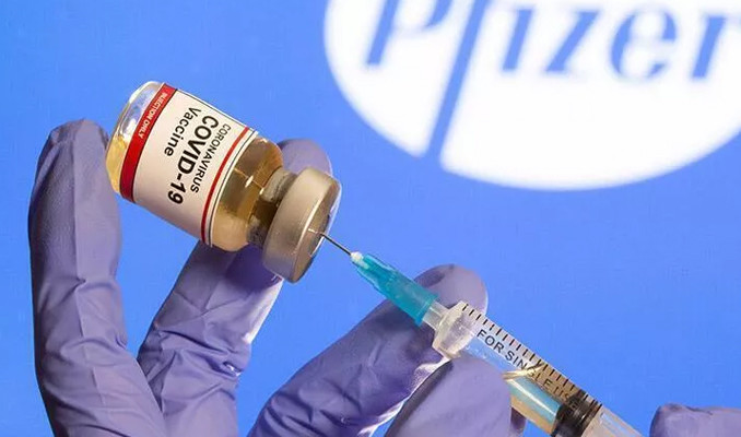 Pfizer'dan aşı açıklaması: Etkisi zamanla azalıyor!