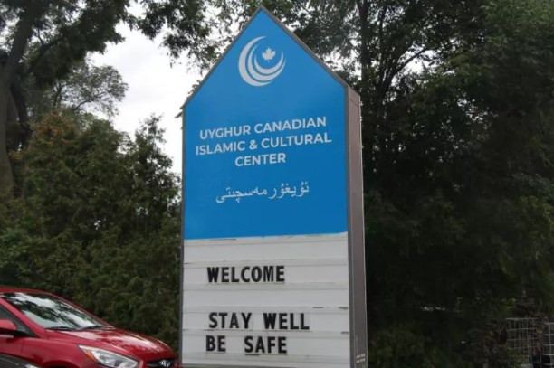 Kanada’daki Uygur Türkleri 148 yıllık kiliseyi camiye çevirdi