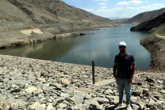 Van'da kuraklık nedeniyle Zernek Baraj Gölü taban seviyeye indi