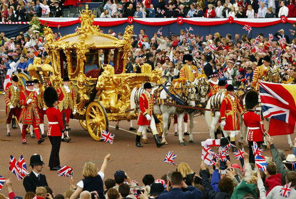 Kraliçesi 2. Elizabeth'in tahttaki 70. yılını kutlama programı belli oldu