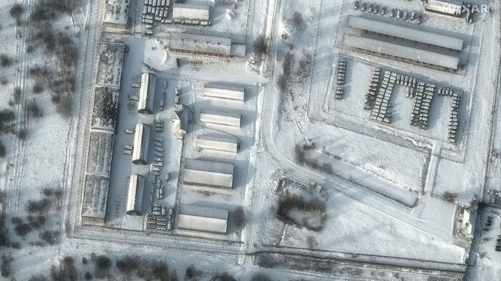 Adım adım işgal planı: Rus birlikleri uydudan görüntülendi!