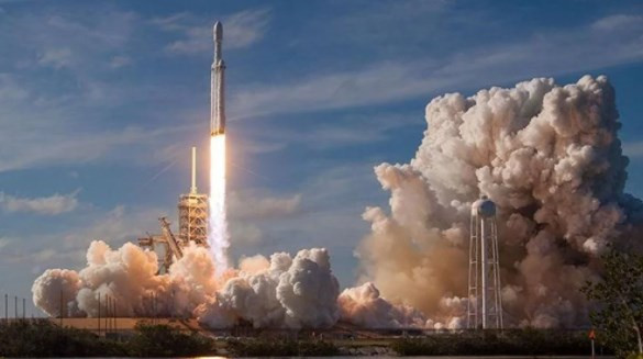 Elon Musk'ın roketi kontrolden çıktı: Ay'a çarpacağı tarih açıklandı