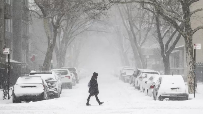 ABD kara teslim: Son 4 yılın en büyük kar fırtınası!