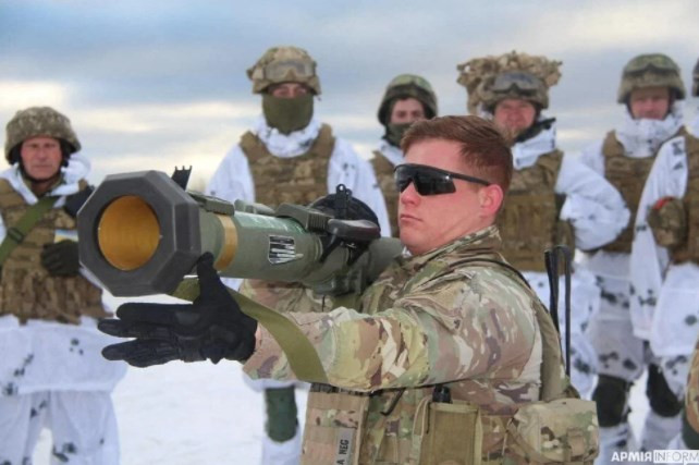Ukrayna'da savaş hazırlığı: ABD'liler askerleri, askerler sivilleri eğitti