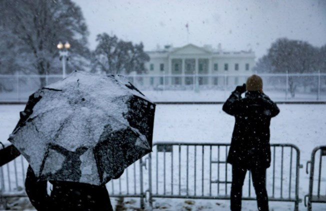 ABD'de Doğu Yakası ve Washington'da kar fırtınası! Okullar tatil edildi