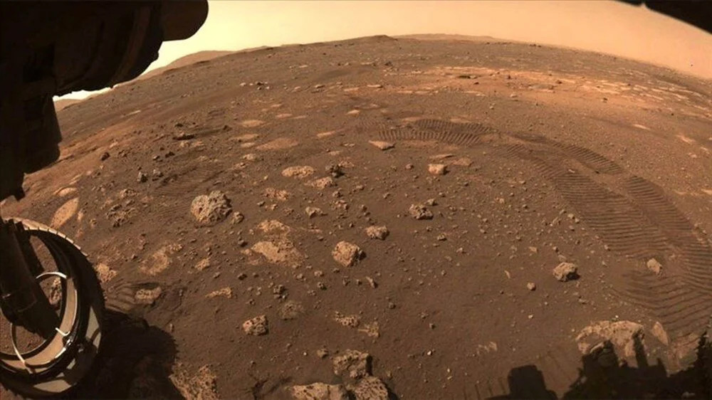 Mars'a çarpan meteorun açtığı krater şaşkınlık yarattı!