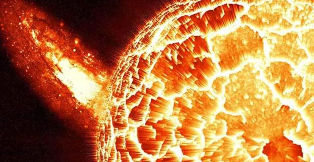 Güneş'te patlama: NASA uyardı risk var!