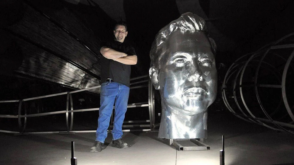 12 ton ağırlığında: Elon Musk'ın heykeli yapıldı!