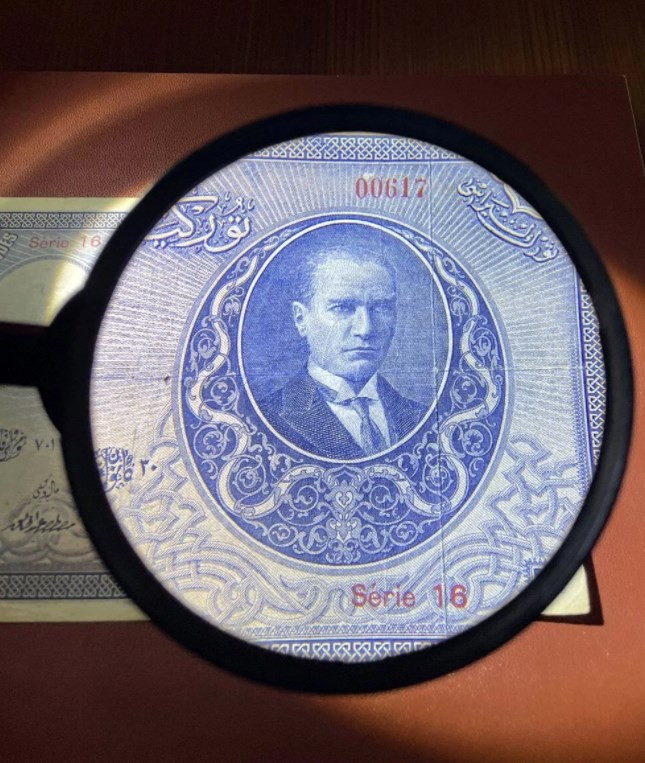 Türkiye'nin en değerli banknotu açık artırmaya çıkarıldı