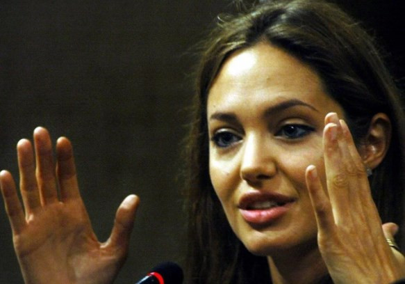 Angelina Jolie Afgan kadınlarına yönelik üst düzey konferansta konuştu