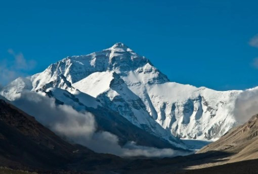 80 Kat hızlı eriyor! Everest Dağı’nda son 25 yılda 2 bin yıllık buz kaybedildi
