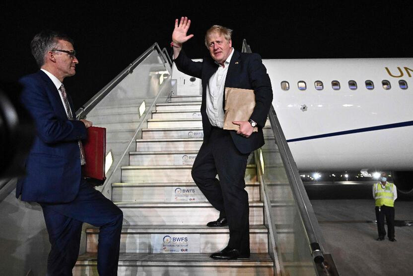 Boris Johnson, Rus helikopterine binmeyi reddetti