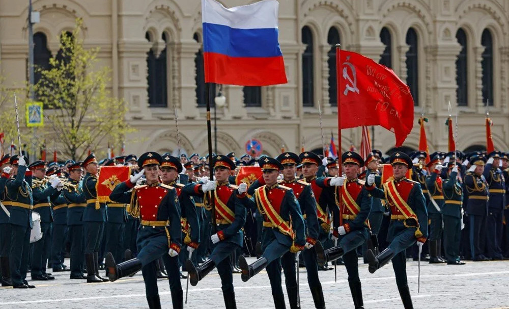 Putin'den Zafer Günü'nde dünyaya mesajlar: Batı bizi dinlemedi!