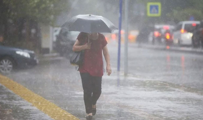 İstanbul'a sağanak yağış geri geliyor