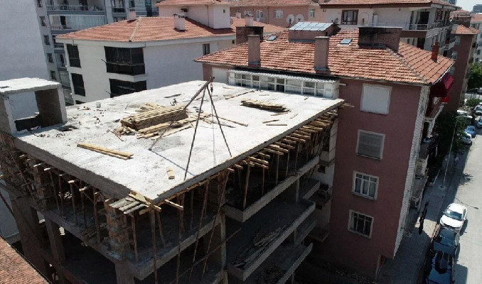 Görüntüler Ankara'dan: Apartman duvarı manzaralı balkonlar!