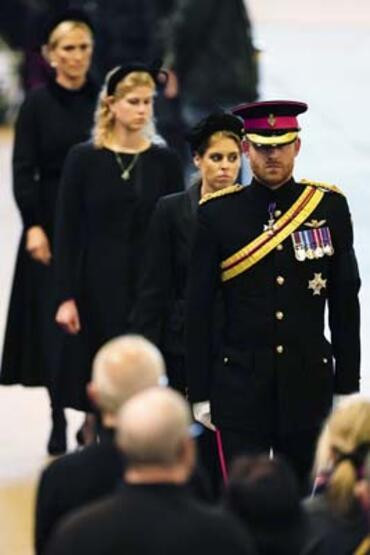 Buckingham sessizliğini bozdu: Kraliyet ailesinden Prens Harry açıklaması!