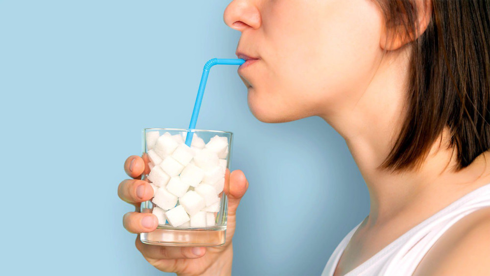 Çok fazla şeker tükettiğinizi gösteren 10 işaret