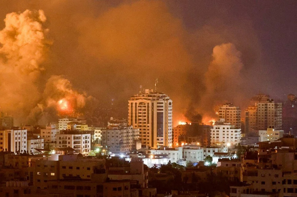 Çatışmalarda 4. gün: Gazze'de tam abluka ilan edildi!