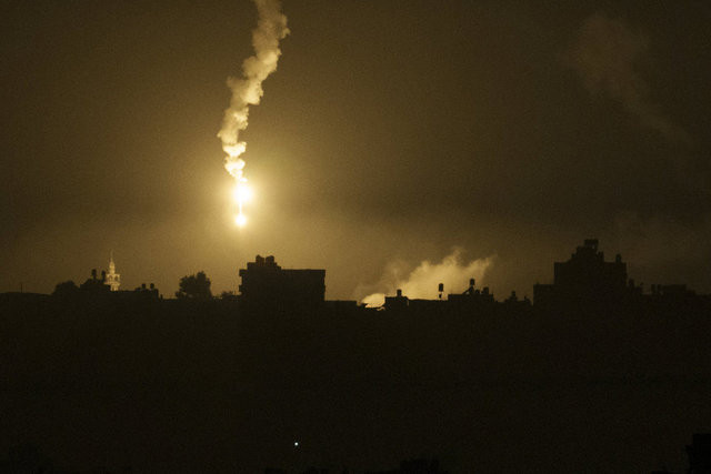 Gece boyunca Gazze’nin birçok noktası vuruldu!