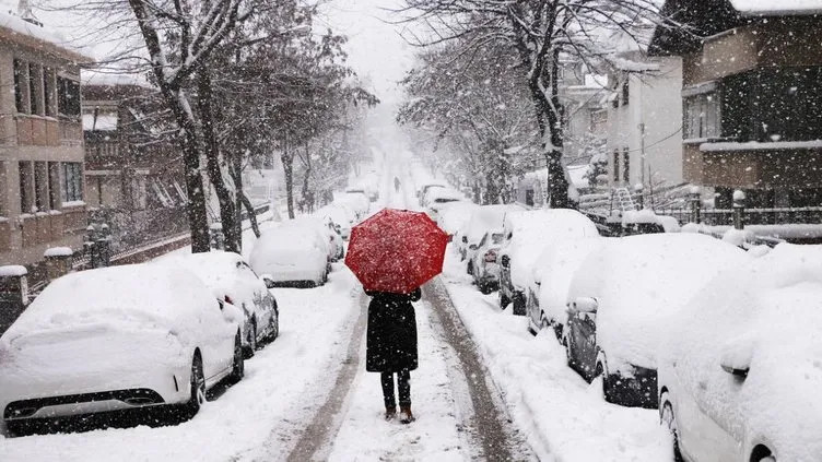 İstanbul'a kar ne zaman yağacak? Bu tarihe dikkat!