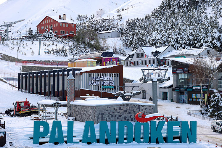 Kayak heyecanı bu yıl da ilk Palandöken'de başlıyor!