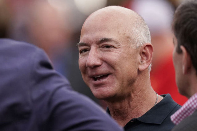Jeff Bezos 'Milyarderler Sığınağı'ndan 79 milyon dolara malikane aldı!