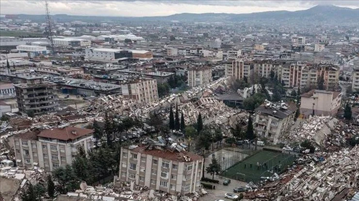Deprem seferberliği çağrısı: İstanbul 'kuzeye taşınmalı'