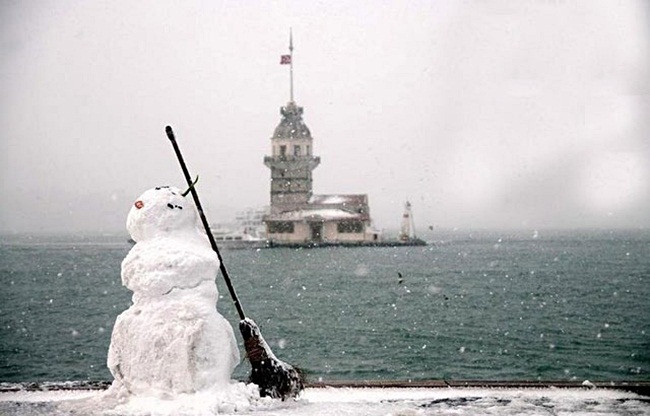 İstanbullulara kar uyarısı: Pazar günü evinizden çıkmayın!