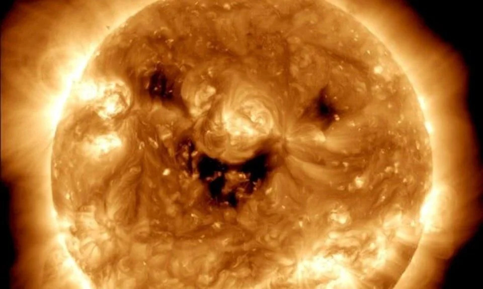 20 dünya büyüklüğünde: Güneş'te yeni delik tespit edildi!