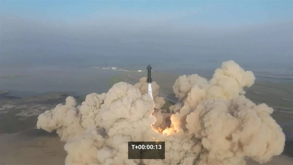 'Tarihin en güçlü roketi' Starship fırlatma sonrası patladı!