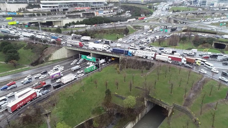Mahmutbey çilesi: İstanbul trafiğinin çözümü Kınalı bağlantı yolu