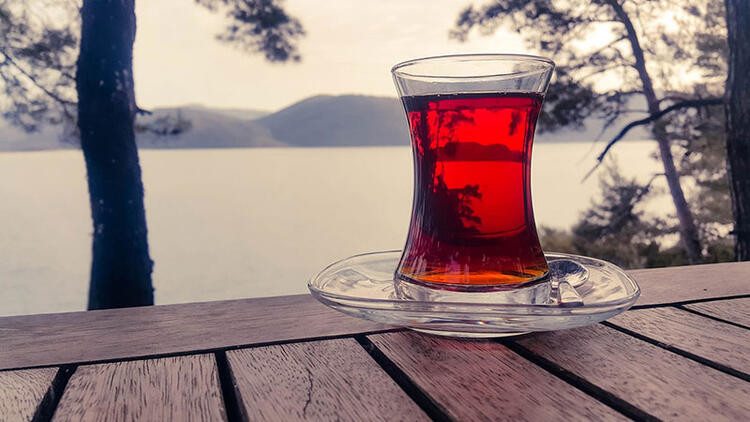 Kanser riskini 3 kat artırıyor: Çayı sakın böyle tüketmeyin!