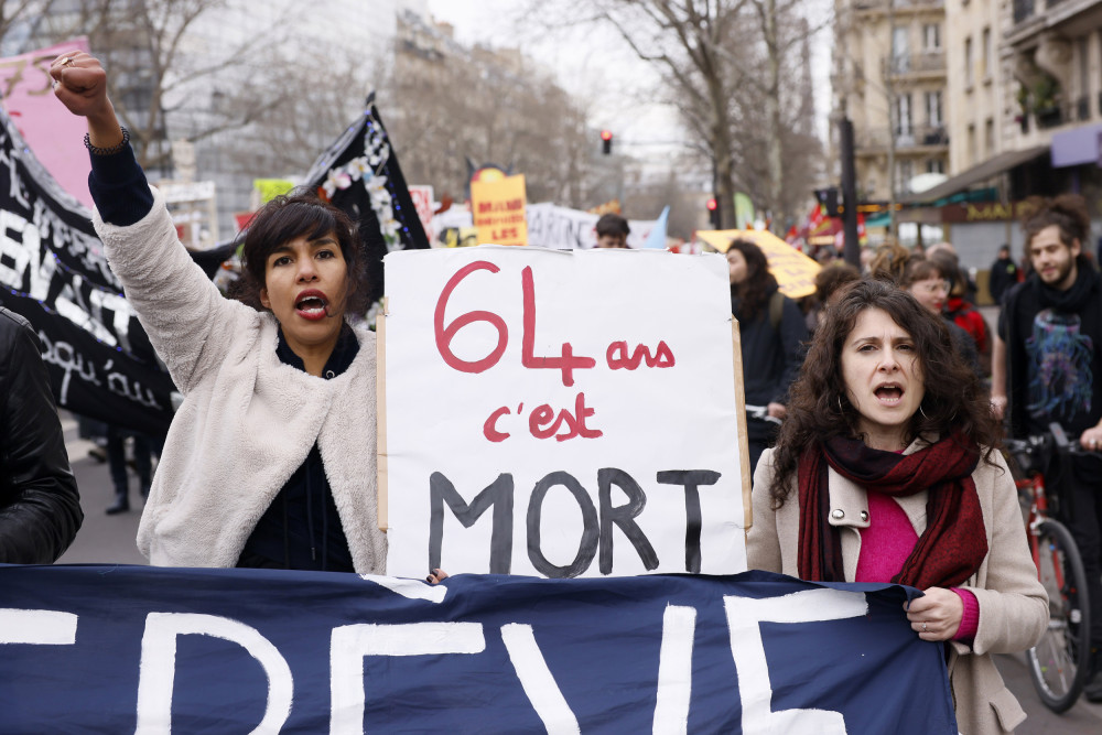 Fransa, yarınki kitlesel protestolara karşı harekete geçti!