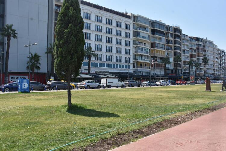 İzmir'de, Kordon boş kaldı
