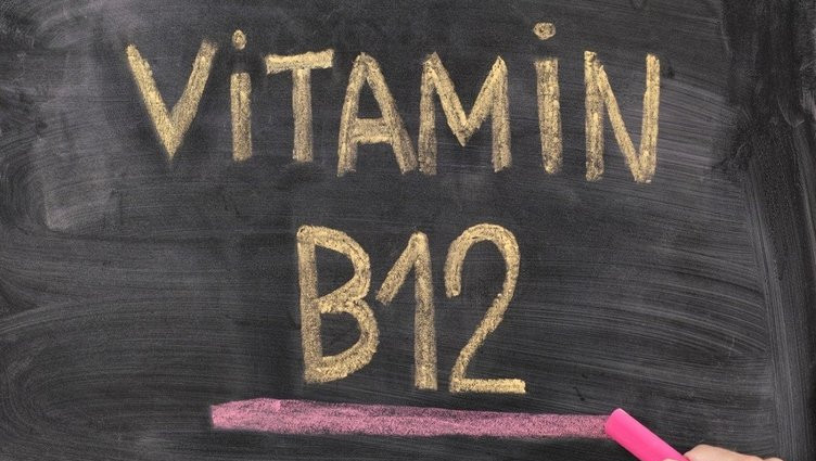 B12 eksikliği belirtileri: İşte vitamin eksikliğini bitiren besin...