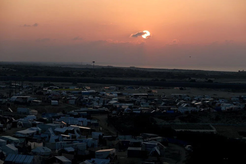Evlerinden olan Gazzeliler çadır kentte sığındı!