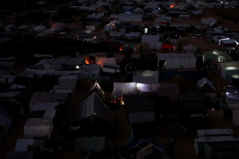 Evlerinden olan Gazzeliler çadır kentte sığındı!